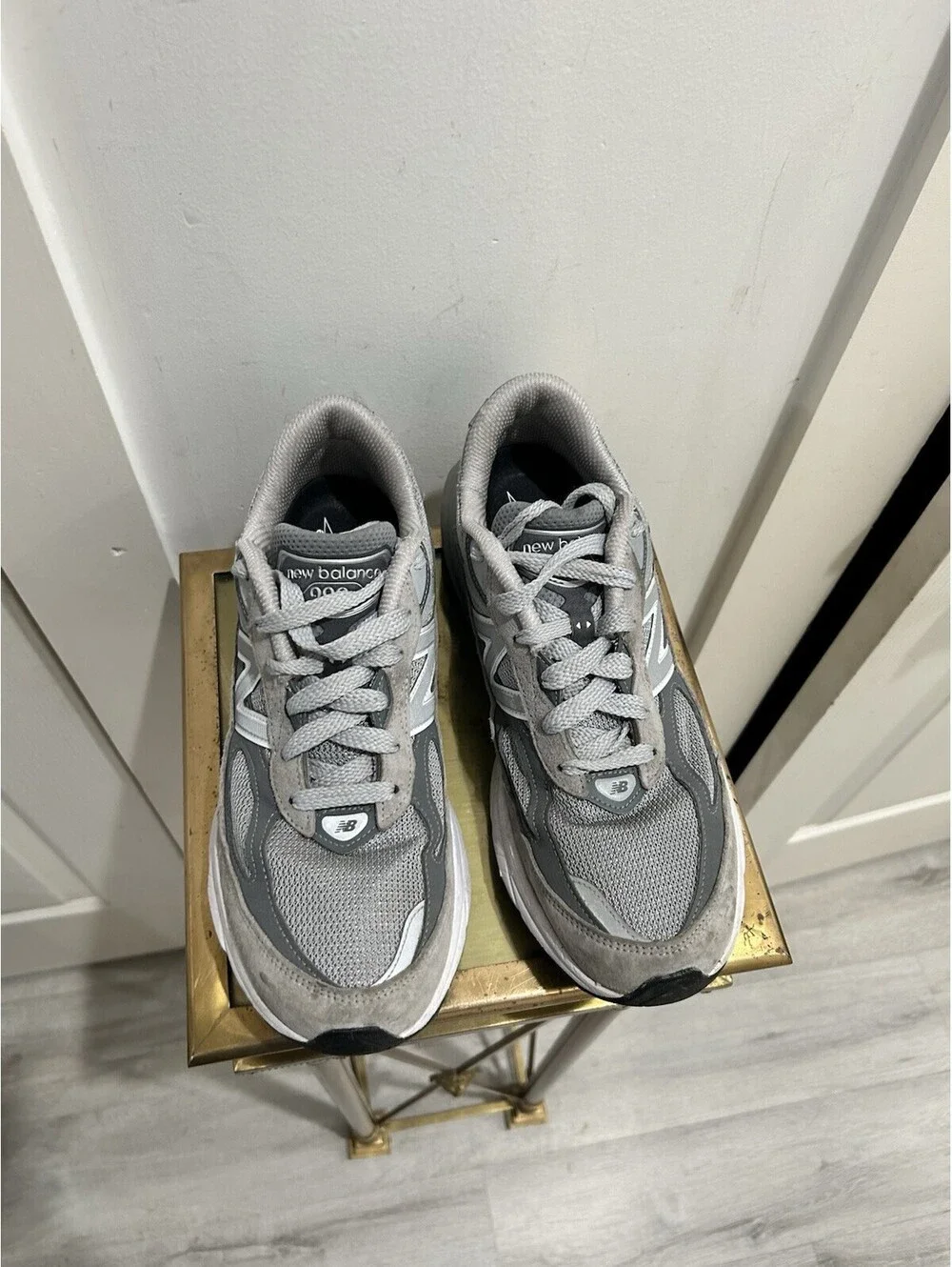 New Balance 990v6 Women’s Gray Suede Running Shoes Made In USA W990GL6